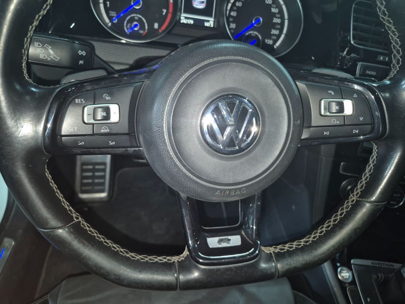 فولكس واجن جولف ار