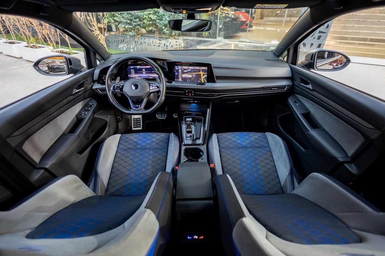 Volkswagen Golf R Line
