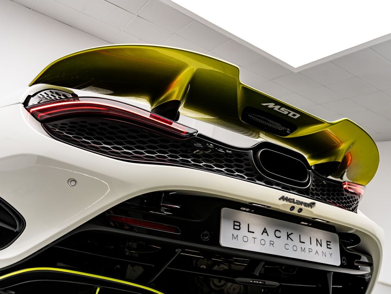 مكلارين 750S سبايدر 2024 Mclaren 750s Spider, 2027 Mclaren Warranty, MSO, Full Service History, Low KMs, GCC