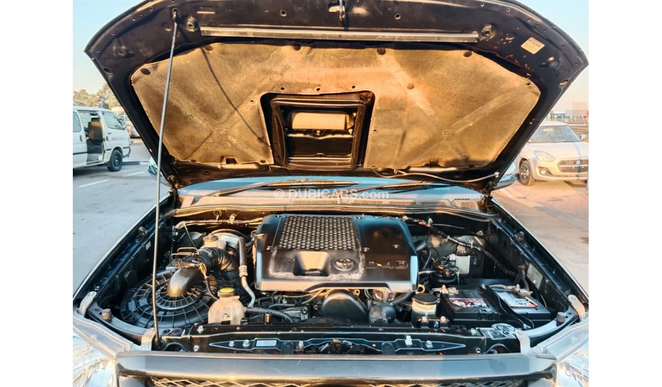 تويوتا هيلوكس TOYOTA HILUX PICK UP RIGHT HAND DRIVE(PM05739)