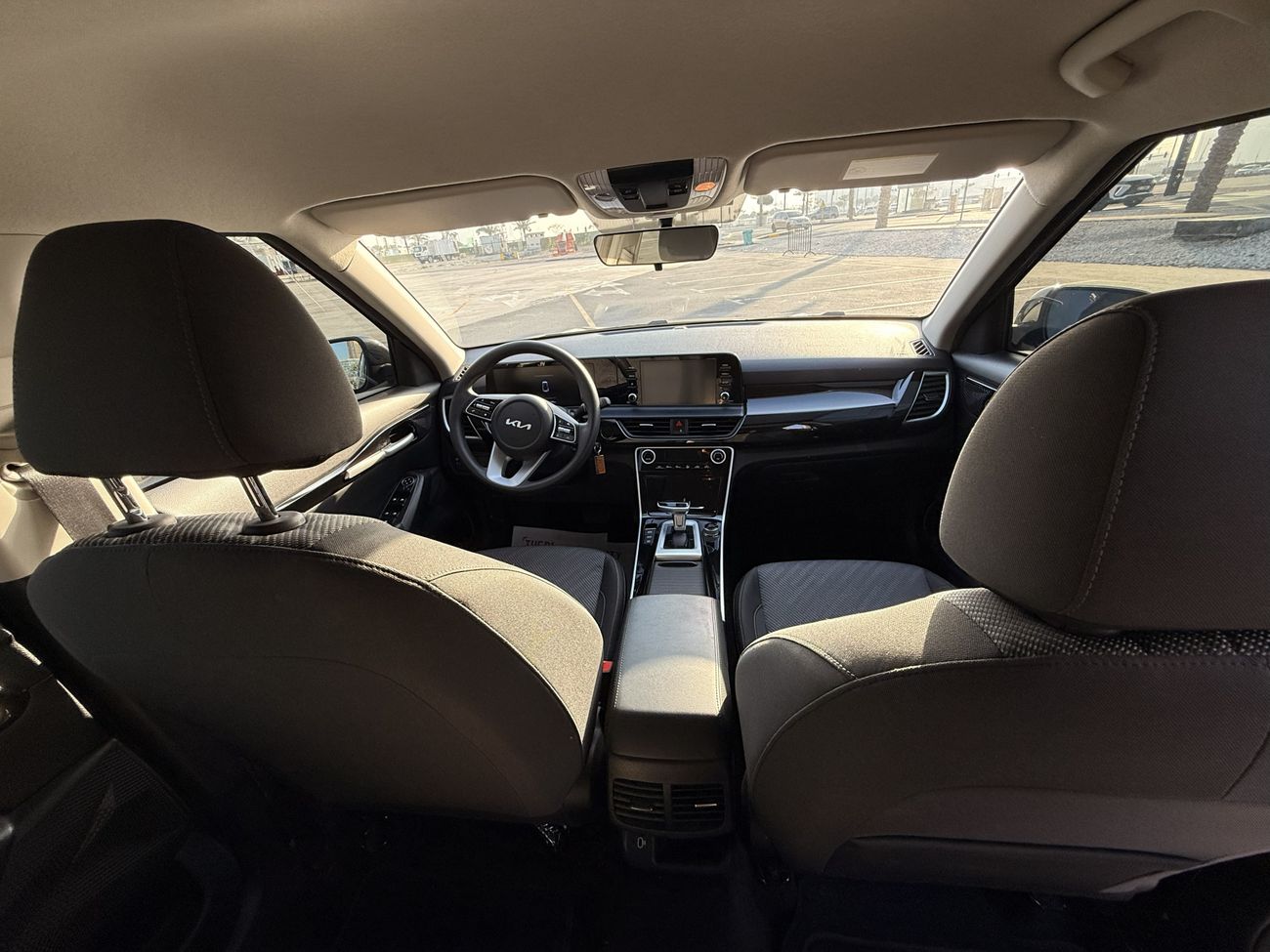 Kia Seltos 1.5L LX STD – Automatic – GCC Specs excellent condition