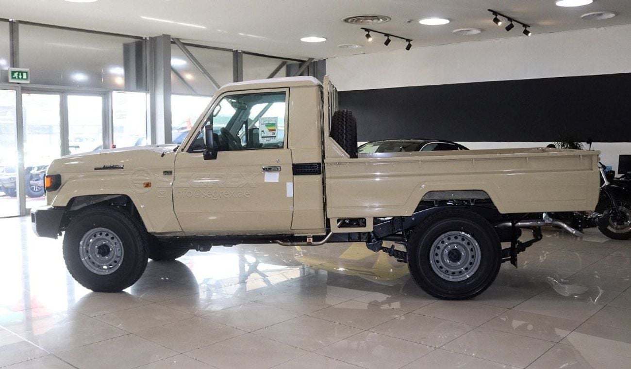 تويوتا لاند كروزر بيك آب 2025 Model Toyota Land Cruiser Pick Up LC79 SC, 4.0L Petrol 4WD 6A/T