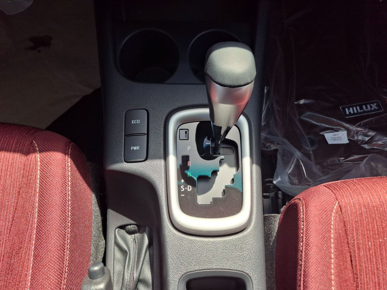 Toyota Hilux Toyota Hilux SR5 2.4L 2025 AT Full White Diesel (Export Only)