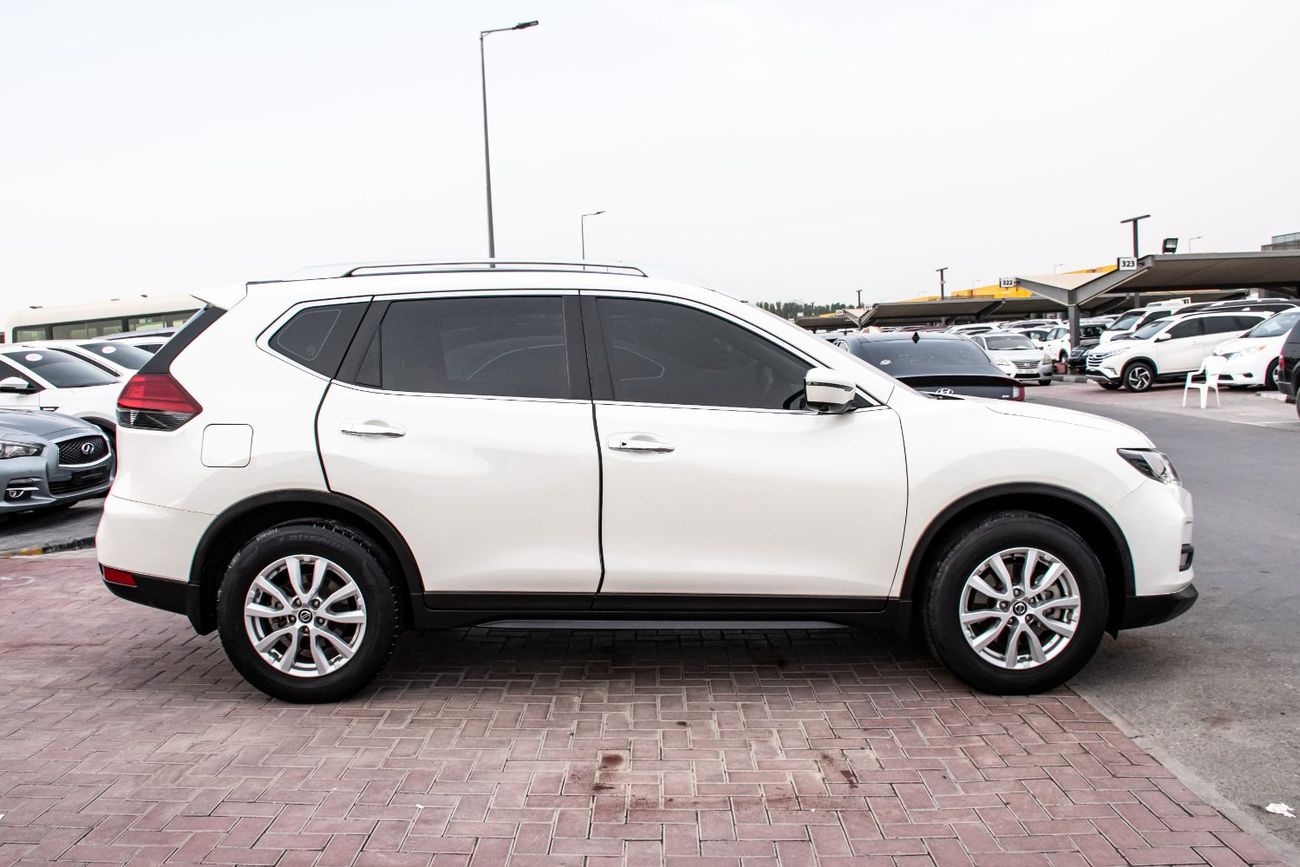 نيسان إكس تريل SV 4X4 GCC Specs - Original Paint Free Accident Excellent Condition Full option 360 camera