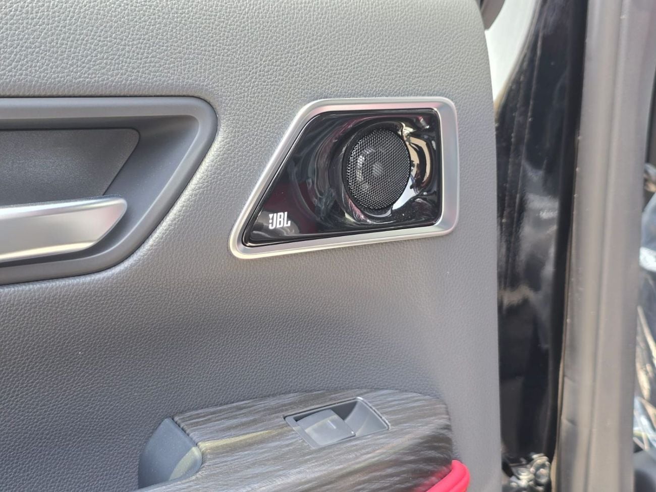 تويوتا لاند كروزر 3.5L HYBRID VXR 7 Seater Full Option