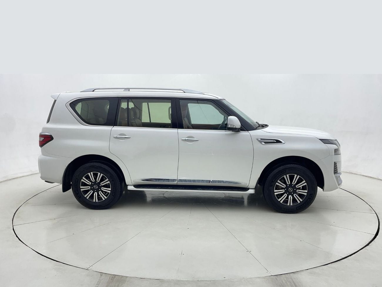 Nissan Patrol 4L 2023 | 0 DP | 2535/Month | 30 Day Return | Service History