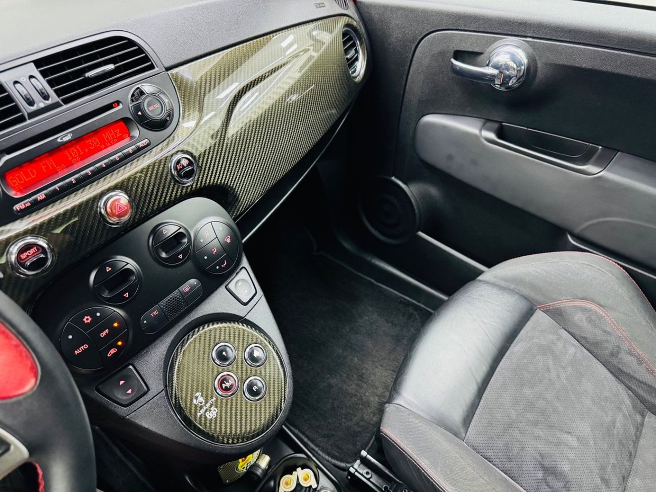 فيات 500 Abarth GCC .. Ferrari Edition .. 695 ..