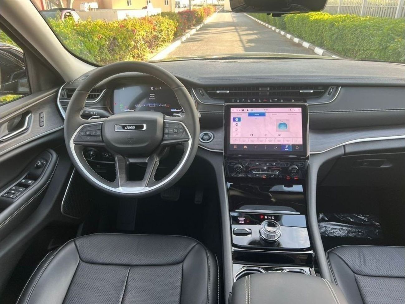 جيب جراند شيروكي Jeep Grand Cherokee  GCC Specs 2024 0 KM EXPORT ONLY.