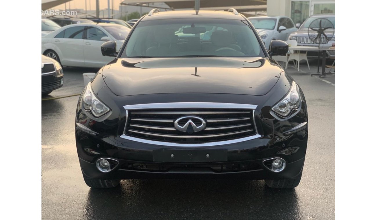 إنفينيتي QX70 Infiniti QX 70_Gcc_2014_Excellent_Condihion _Full option