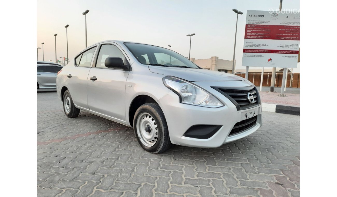 Nissan Sunny Nissan Sunny 2018 gcc very celen car Full automatic