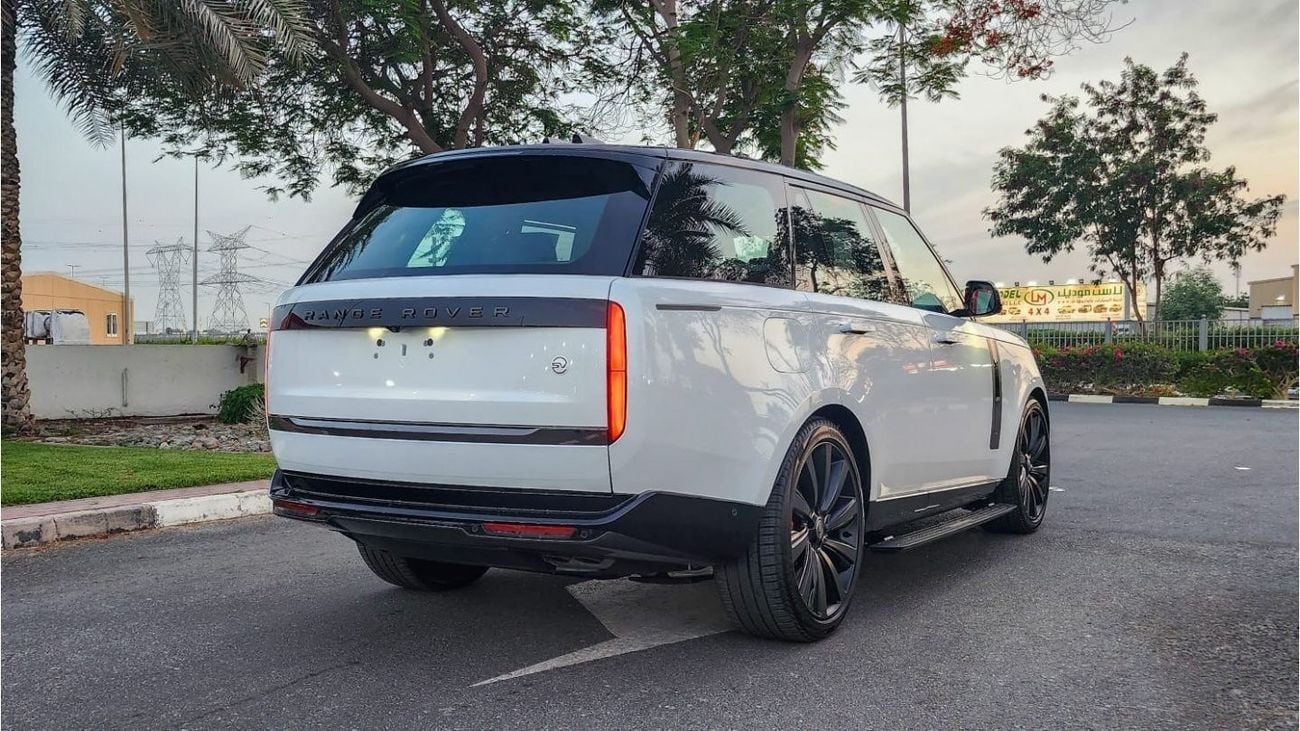 لاند روفر رينج روفر BRAND NEW - RANGE ROVER - SV - 2023 MODEL - GCC SPECS - UNDER WARRANTY AND SERVICE CONTRACT FROM AGE