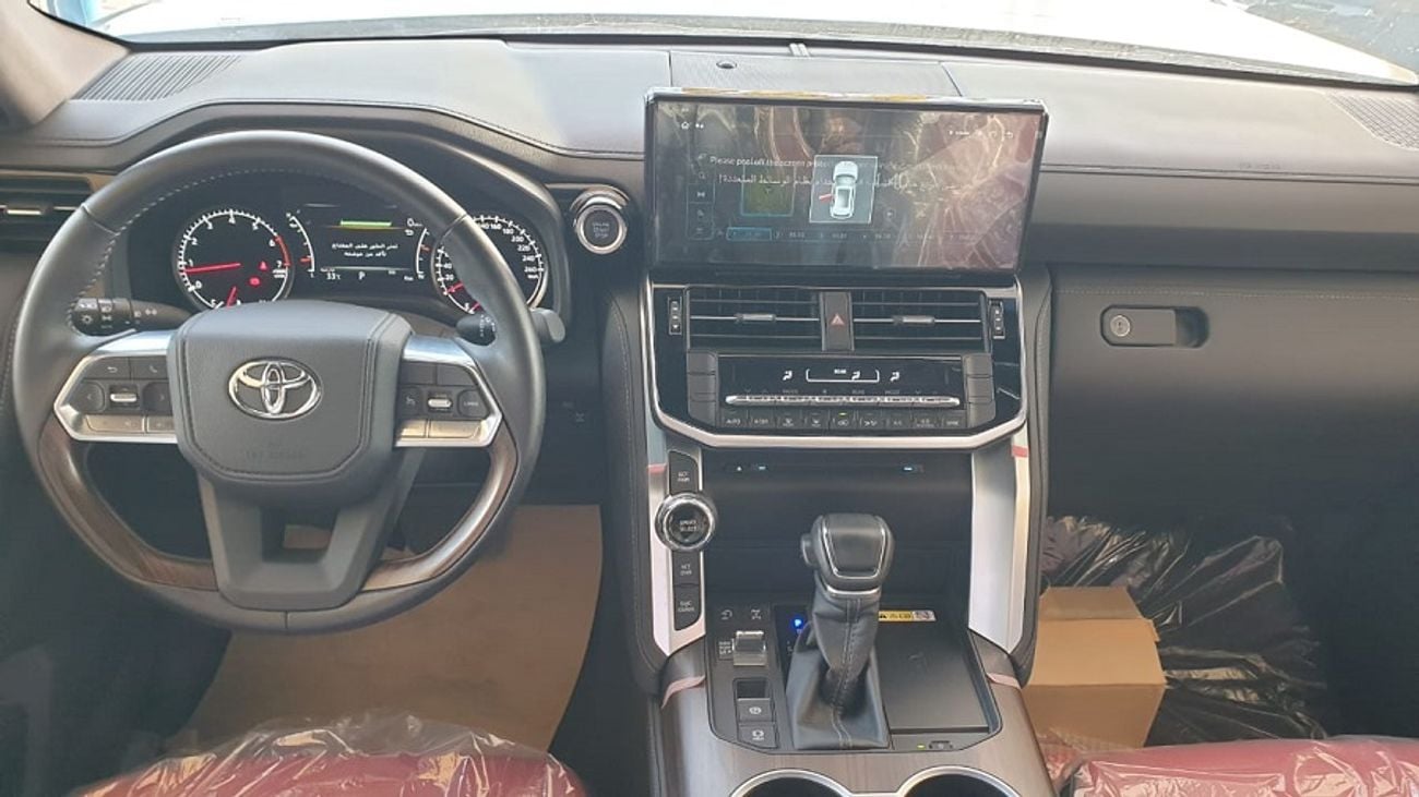 Toyota Land Cruiser LC300 4.0L VXR