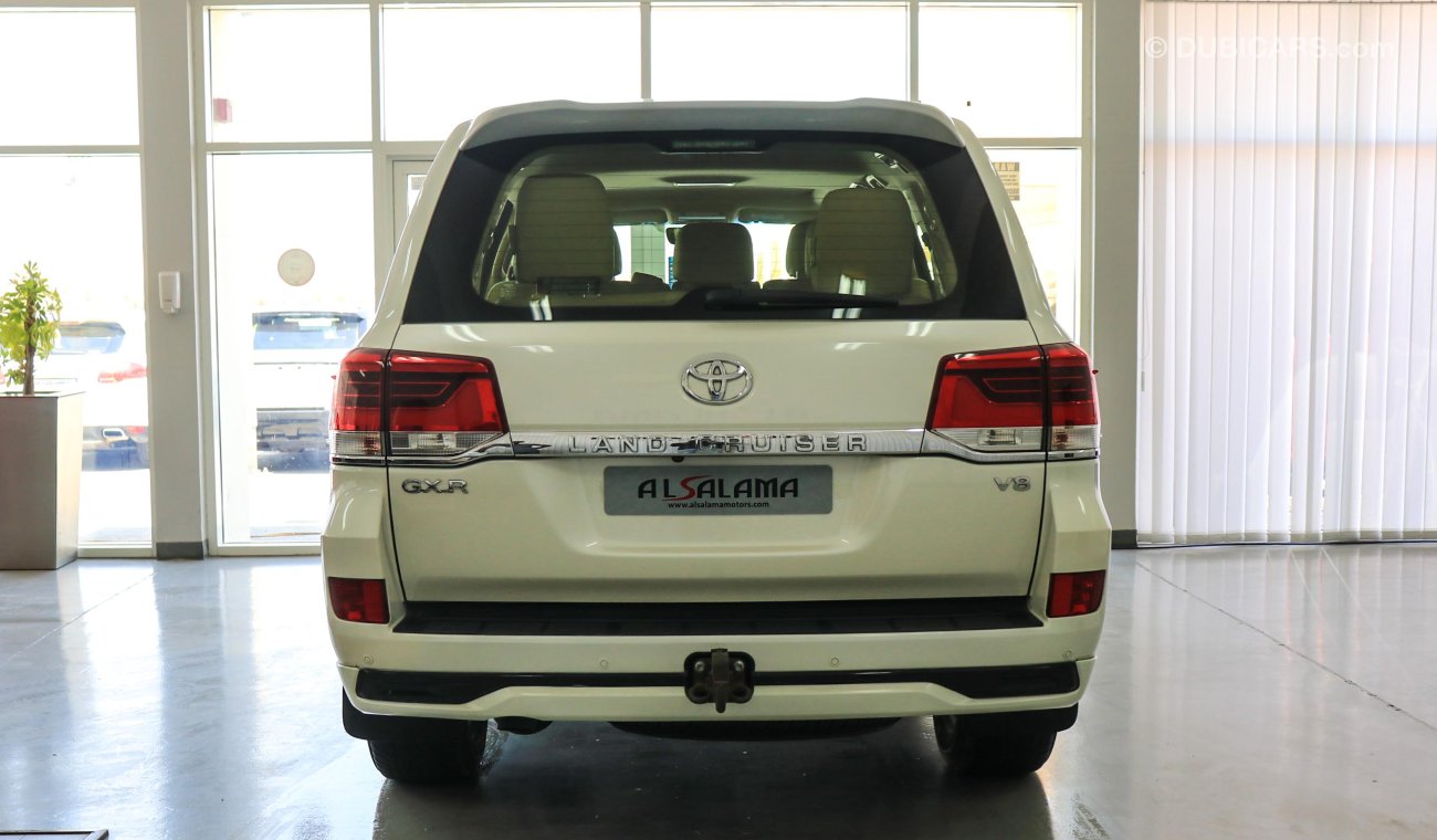 Toyota Land Cruiser GXR V8