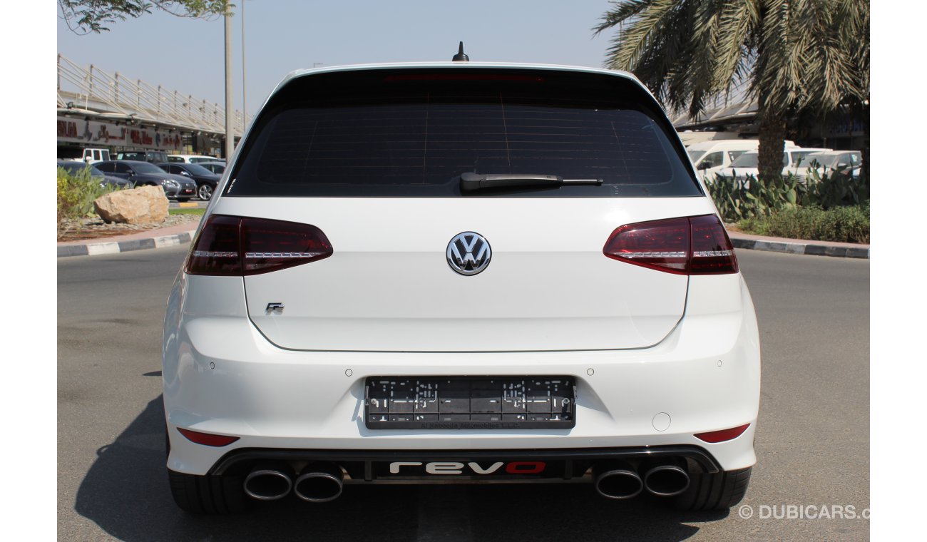 Volkswagen Golf R GCC SPECS