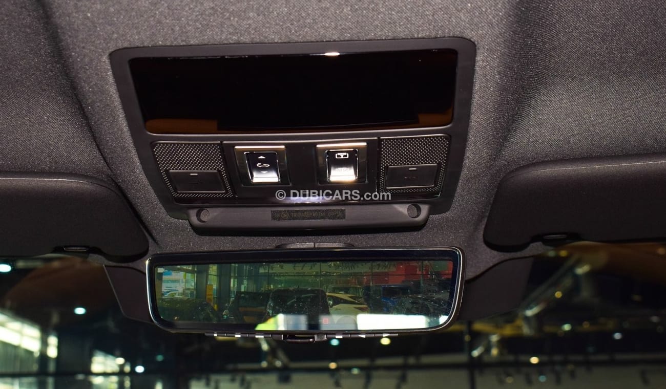 Land Rover Defender V8