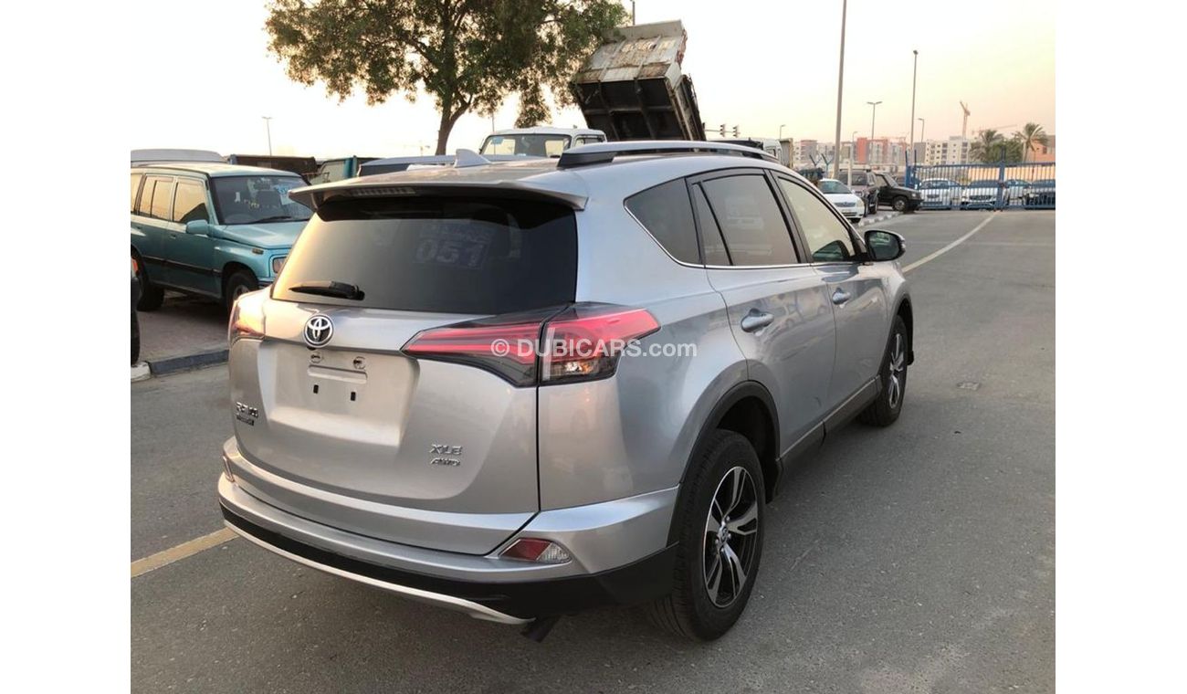 Toyota RAV4 TOYOTA RAV4  SILVER US