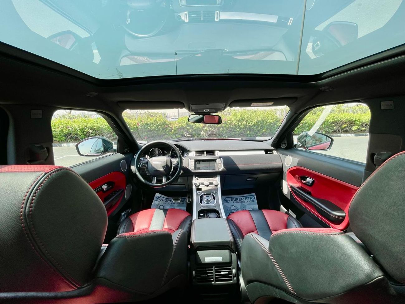 لاند روفر رانج روفر إيفوك Dynamic 2.0L (5 Door) Dynamic  2.0L  (5 Door) 2015 GCC