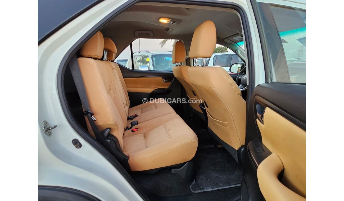 Toyota Fortuner EXR / V4 2.7L / 4WD / 1 YEAR WARANTY / INSURANCE- REGISTERATION (LOT #  8327)