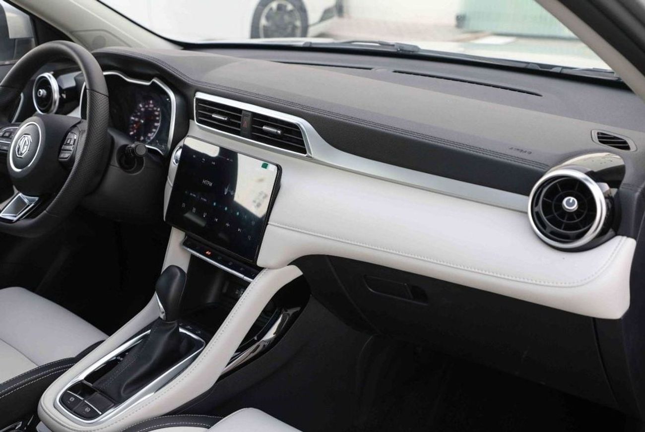 MG ZS 2025 MG ZS LUXURY 1.5 - WHITE inside BEIGE | Export Price