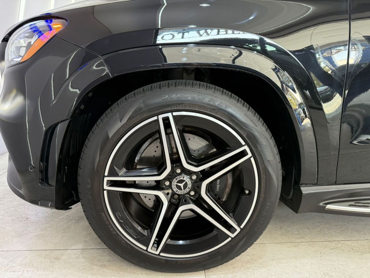 مرسيدس بنز GLS 450 Premium + 3.0L (389 HP)