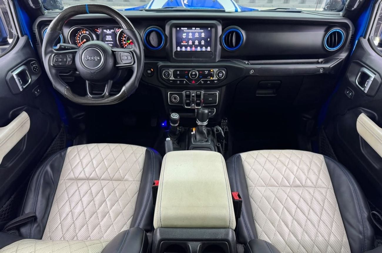 Jeep Gladiator SPORT 4x4 | Jeepers edition | GCC | Well Maintained