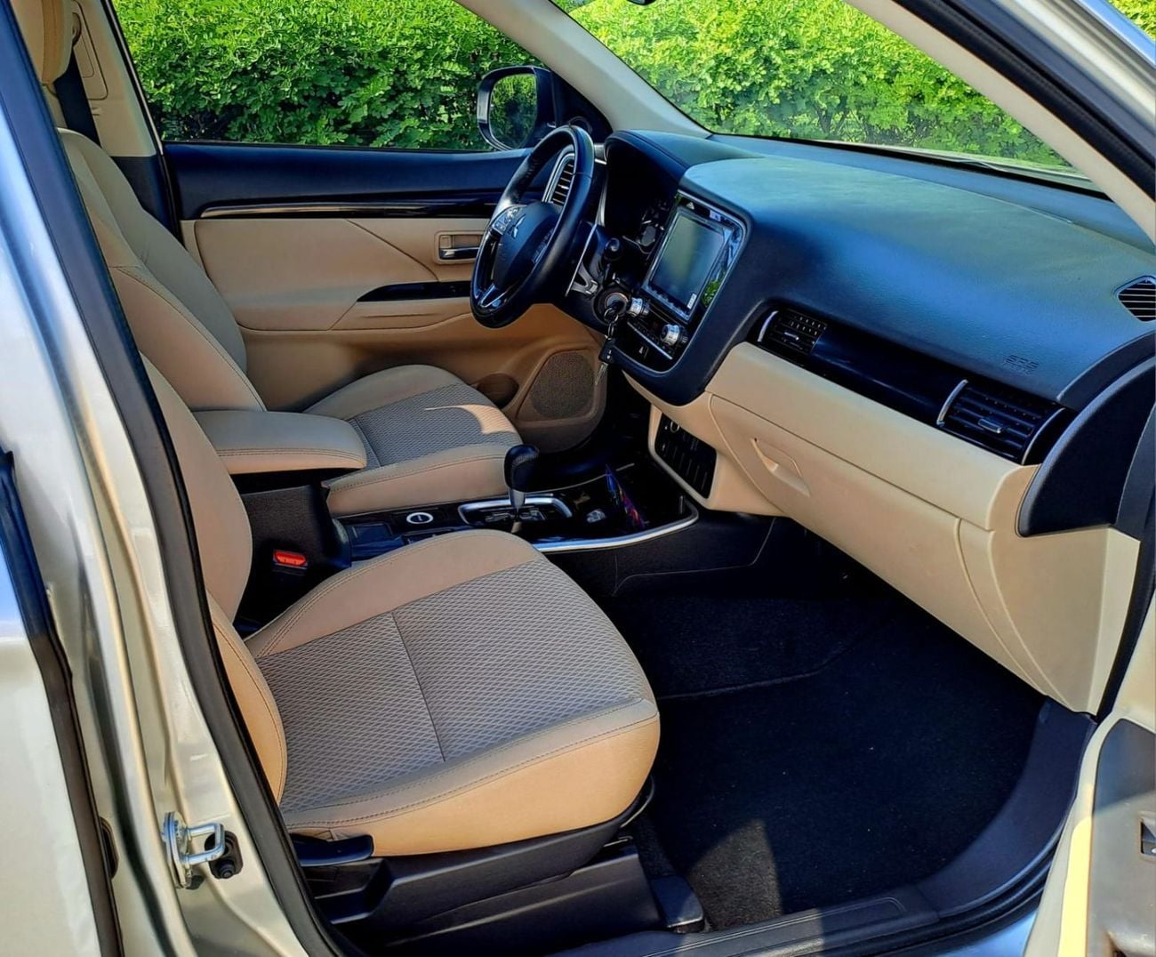 ميتسوبيشي آوتلاندر GLS 2.4L