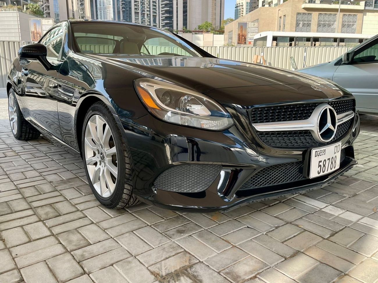 مرسيدس بنز SLC 300 Std 2.0L