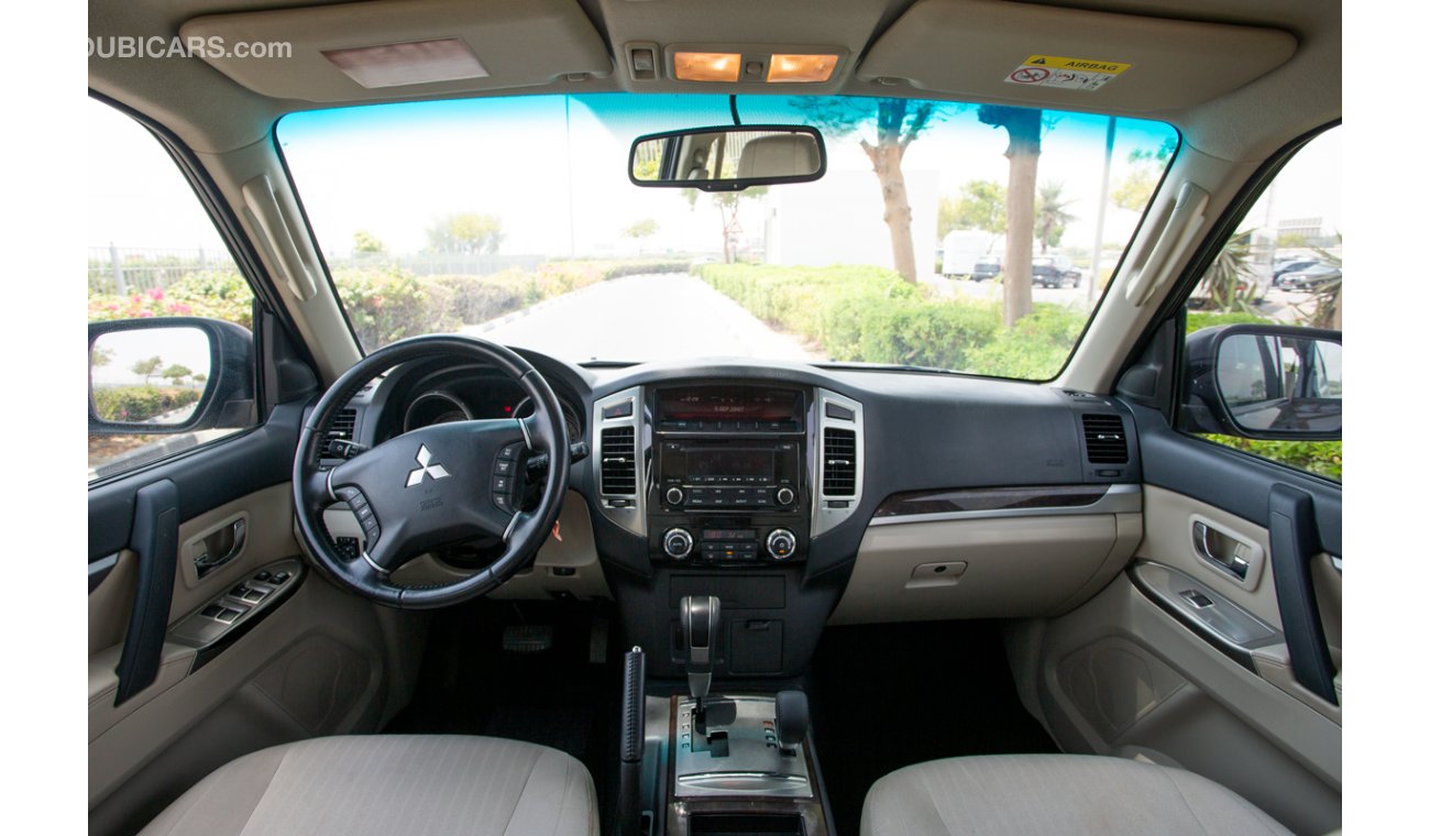 Mitsubishi Pajero 3.0cc Midline, With Sunroof, Alloy wheels and Cruise control(9747)