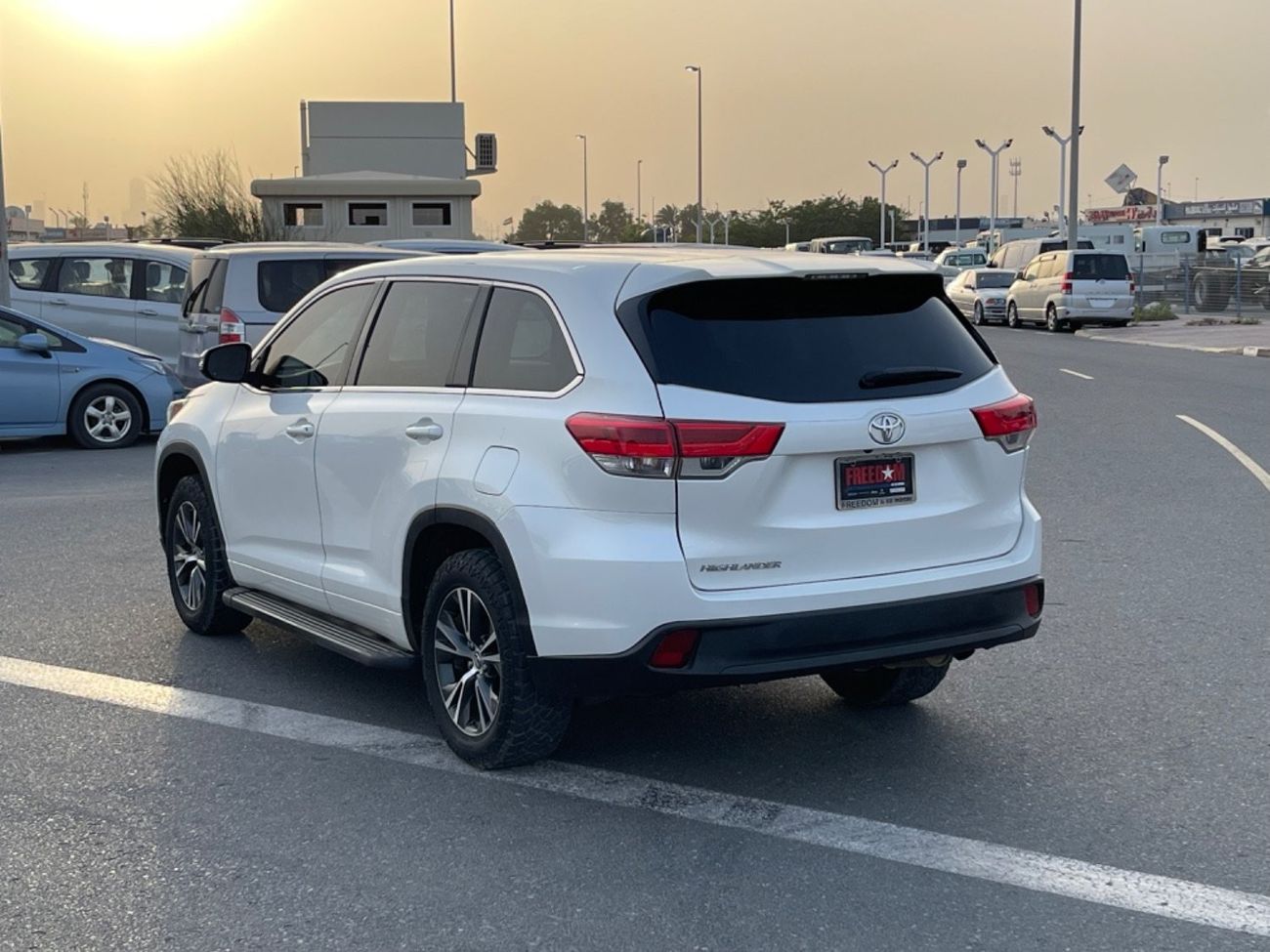 Toyota Highlander 2017 TOYOTA HIGHLANDER V4 IMPORTED FROM USA