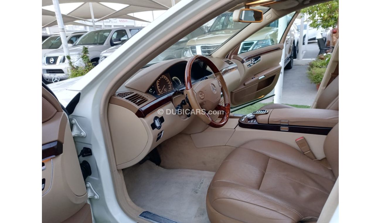 مرسيدس بنز S 350 كت AMG خليجى بانوراما - أبواب شفط -بصمة - رنجات - حساسات كاميرا شاشة بحالة ممتازة