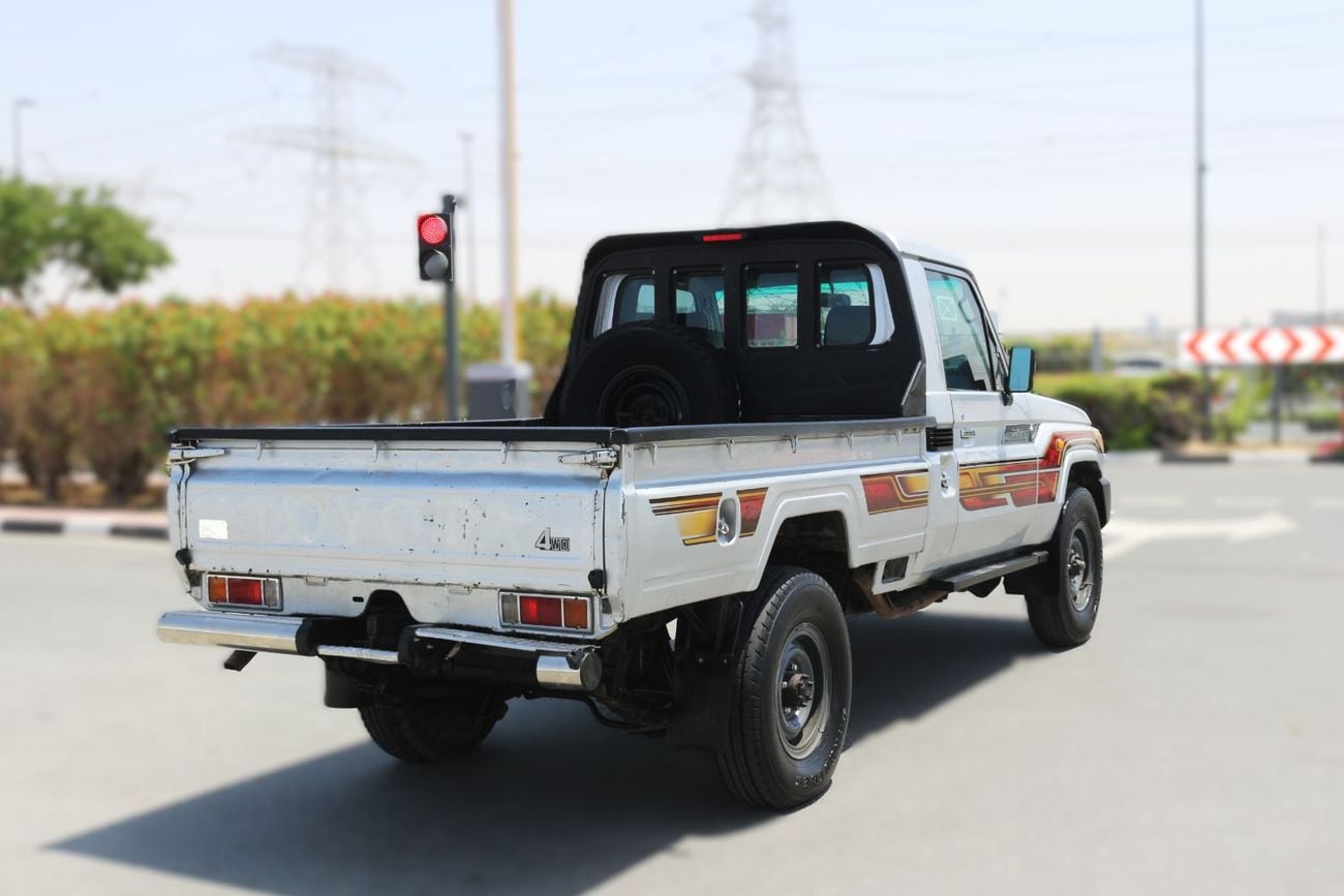 تويوتا لاند كروزر بيك آب TOYOTA LAND CRUISER PICKUP 2010 DIESEL MANUAL GEAR GULF SPACE 4X4