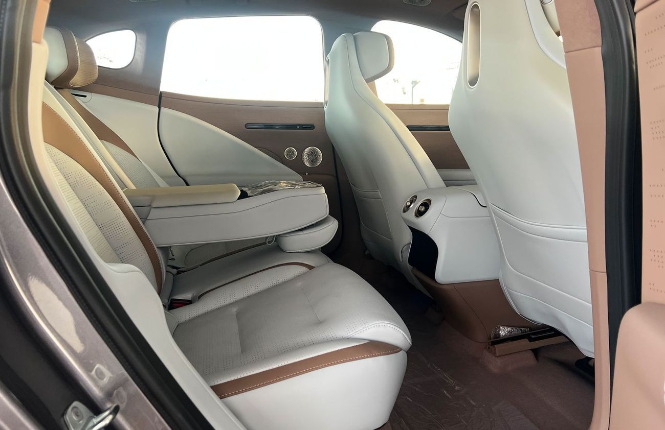 Avatr 07 2024 Plug in Hybrid