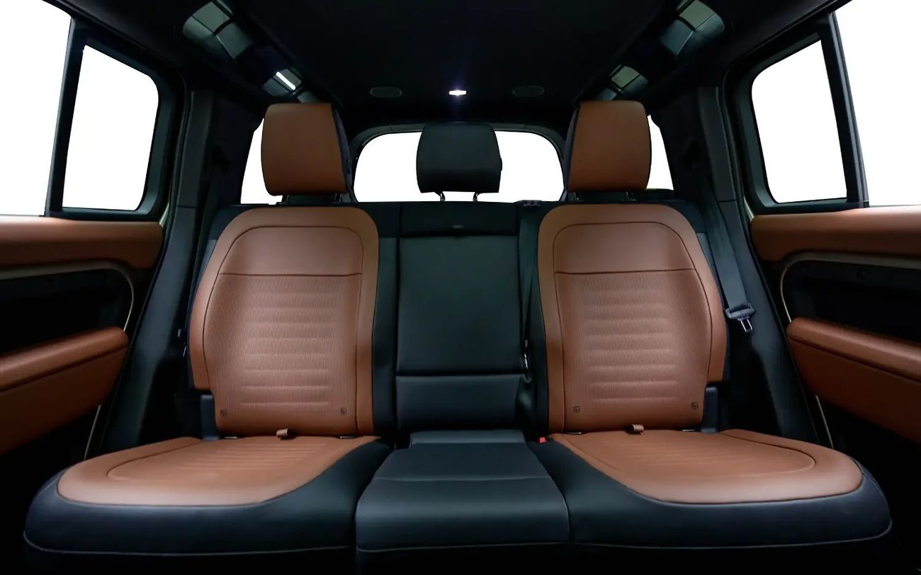 لاند روفر ديفندر 110 OCTA