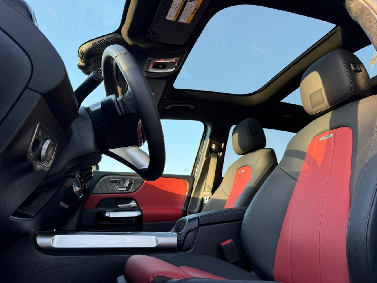 مرسيدس بنز GLB 250 Std 2.0L