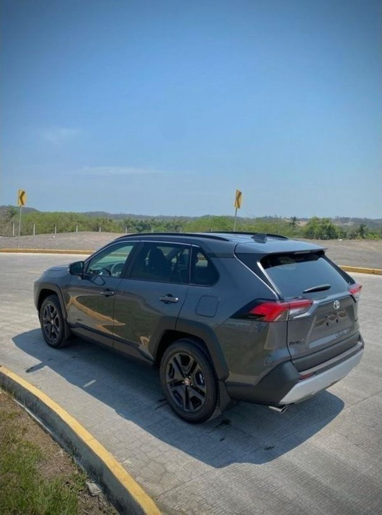 Toyota RAV4 2023 Toyota Rav4 Adventure, 2.5 4WD Petrol Zero KM