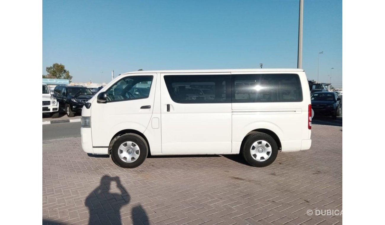 Toyota Hiace TOYOTA HIACE RIGHT HAND DRIVE (PM1022)