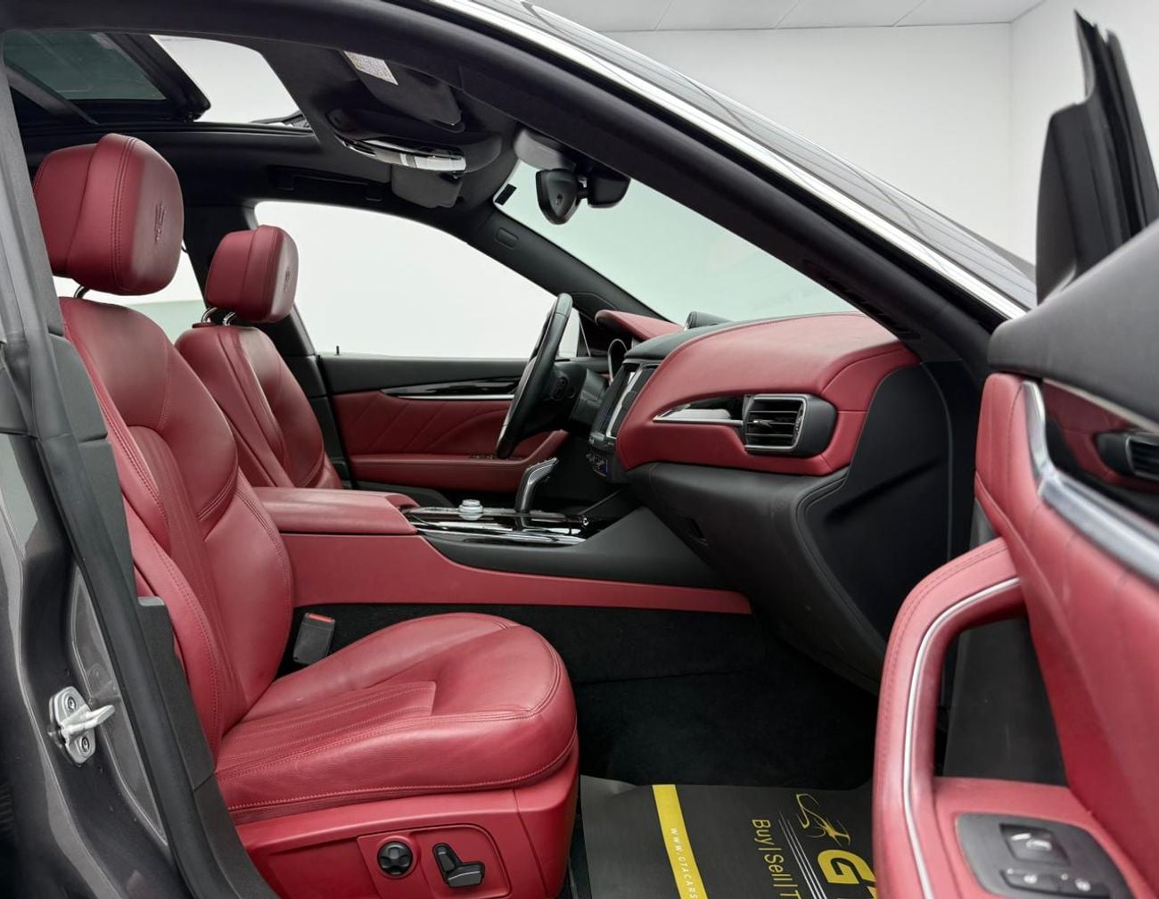 Maserati Levante Std 3.0L (350 HP) 2020 Maserati Levante Q4, Warranty, Full Maserati Service History, Excellent Condi