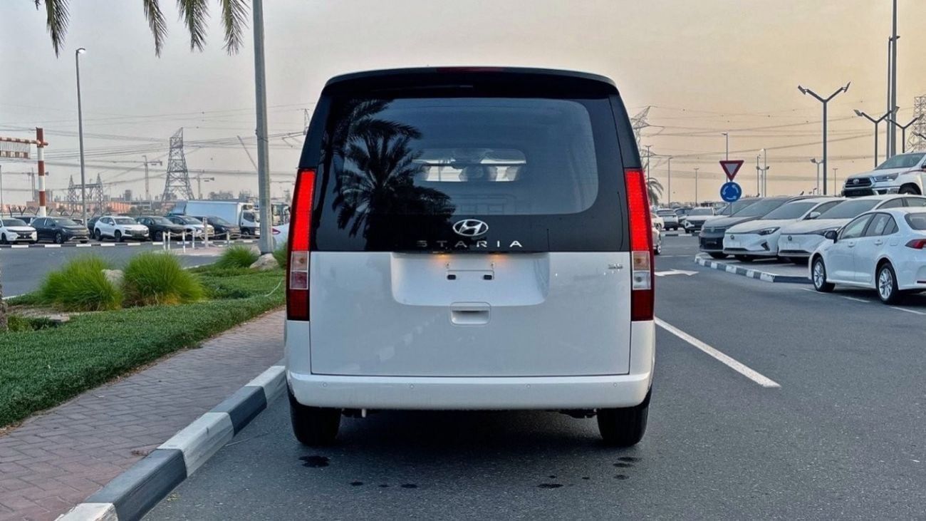 Hyundai Staria 3.5 L Cargo van Automatic