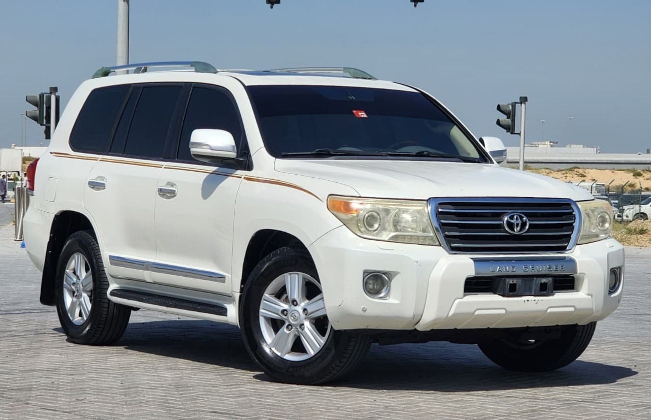 Toyota Land Cruiser GXR V8