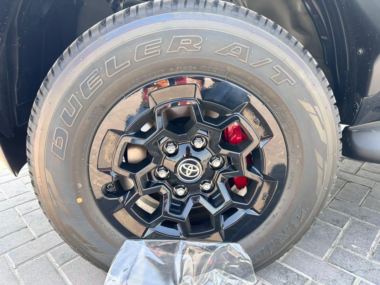 تويوتا هيلوكس TOYOTA HILUX D/CAB P/UP 4X4 4.0L PETROL GR-S WITH REAR STEP 2025