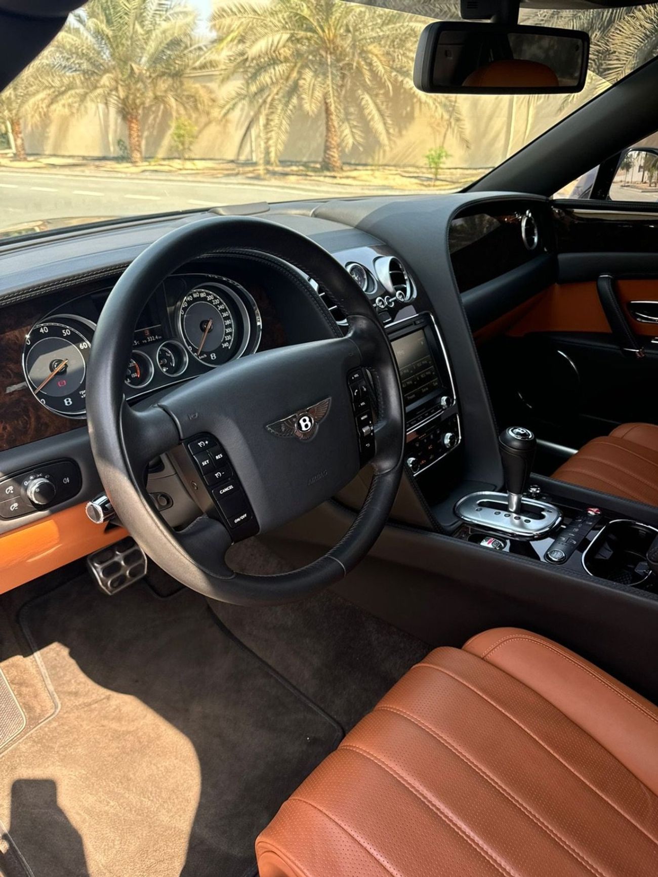 Bentley Flying Spur .