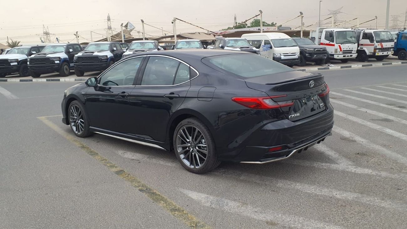 تويوتا كامري Intelligent Dual-Engine – 2.0L Hybrid – 2024