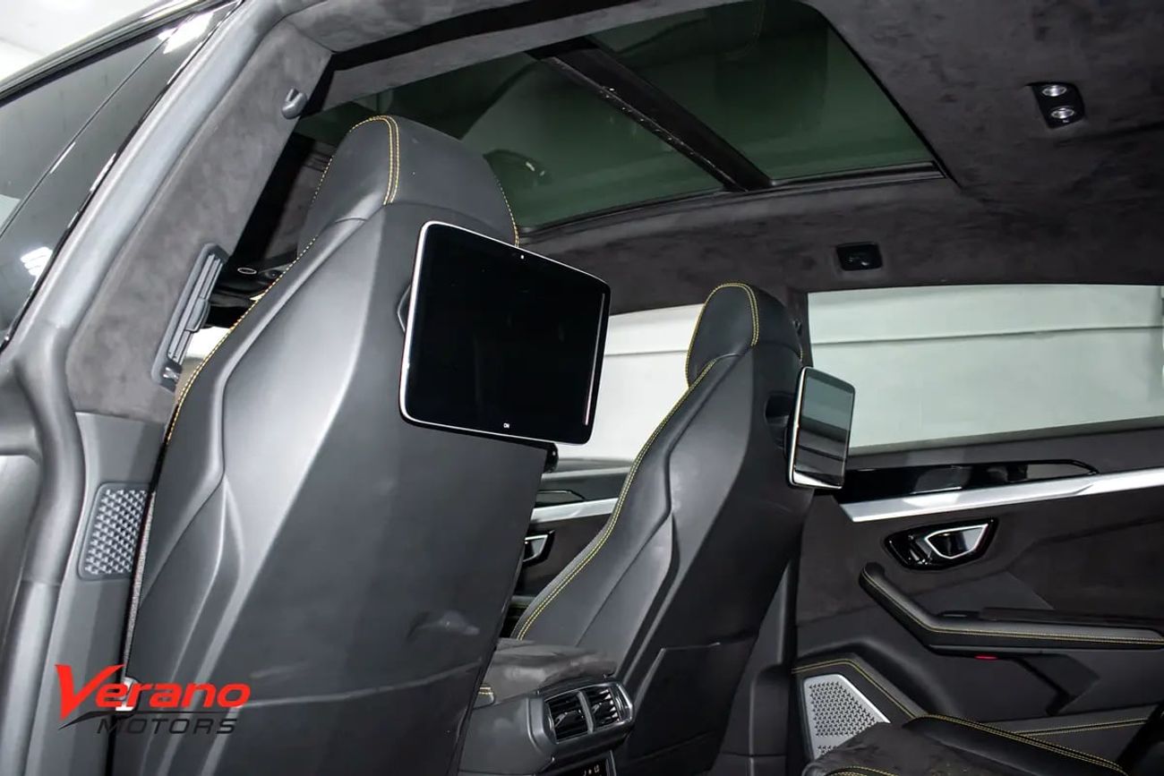 Lamborghini Urus | Original Mansory | Full Options | Warranty Service Contract