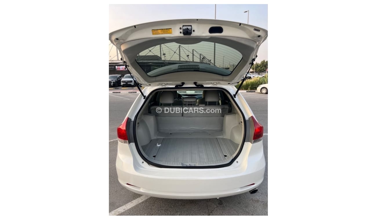 تويوتا فينزا 2015 LEATHER SEATS V4 - 2.7L AWD USA IMPORTED - FOR UAE 5%VAT & 5% DUTY APPLIES UAE PASS