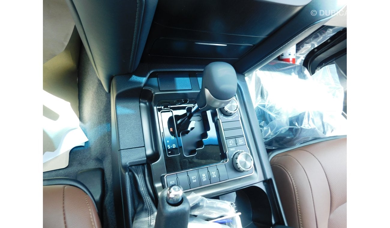 تويوتا لاند كروزر 200 GX-R V8 4.6L PETROL 8 SEAT AT GRAND TOURING