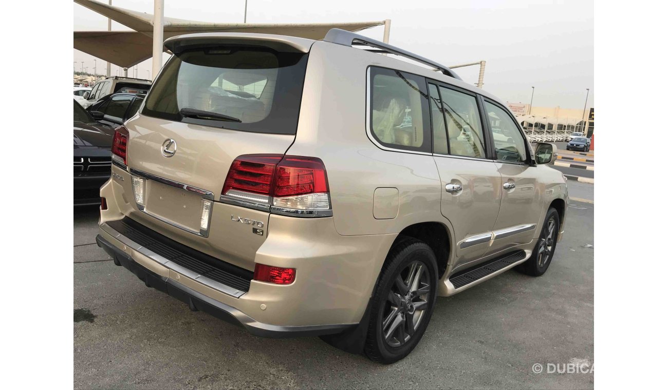 Lexus LX570