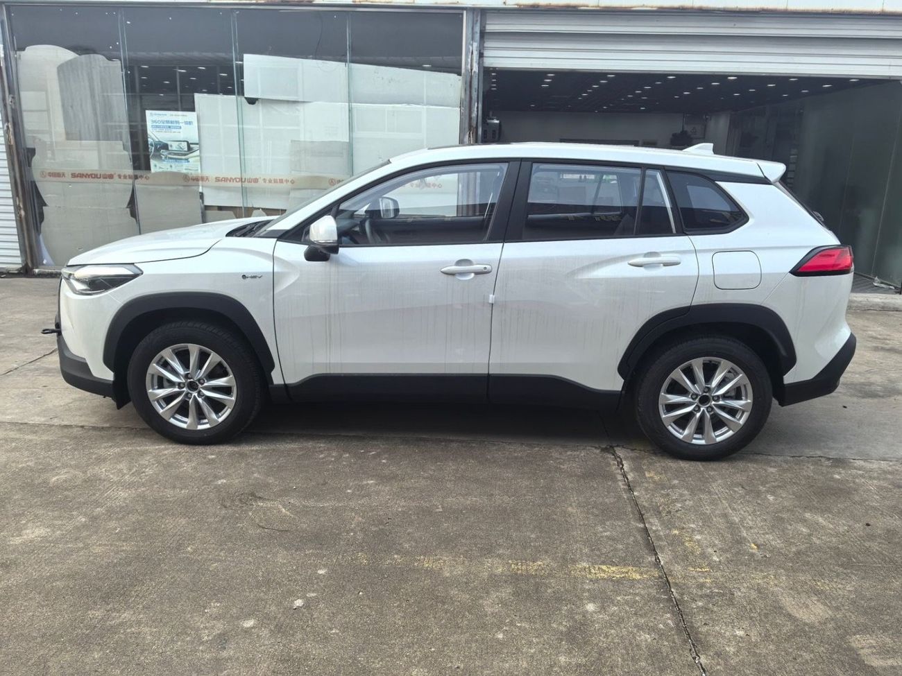 Toyota Corolla Cross 2025 TOYOTA COROLLA CROSS 2.0L HYBRID FULL OPTION WITH SUNROOF,LED LIGHT,360 CAMERA,BACK DOOR POWER,