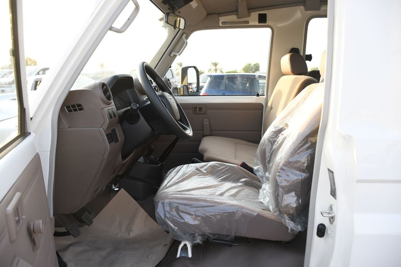 Toyota Land Cruiser 70 Hardtop 4.5L V8 Diesel