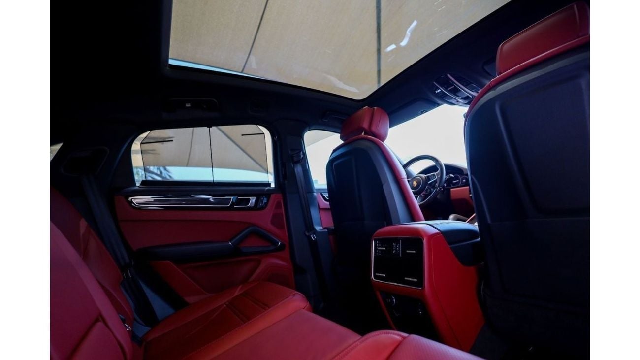 بورش كايان Porsche Cayenne Coupe Platinum Edition 2023 GCC under Agency Warranty with Flexible Down-Payment