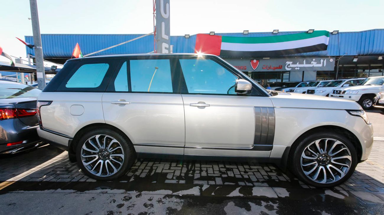 Gulf Rang Rover Used Land Rover Range Rover 2014 for sale in Dubai - 10441